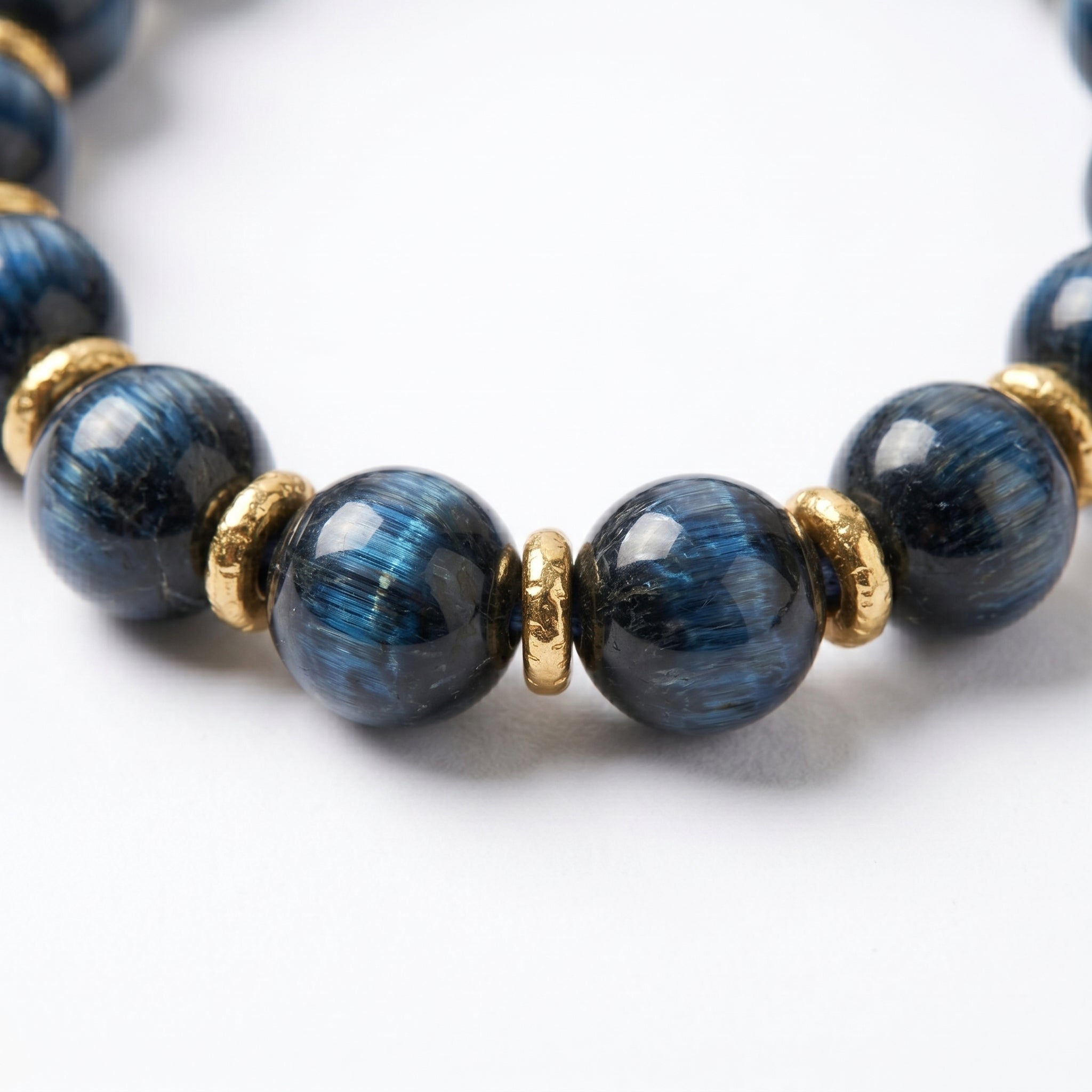 blue-tigers-eye-bracelet detail 1