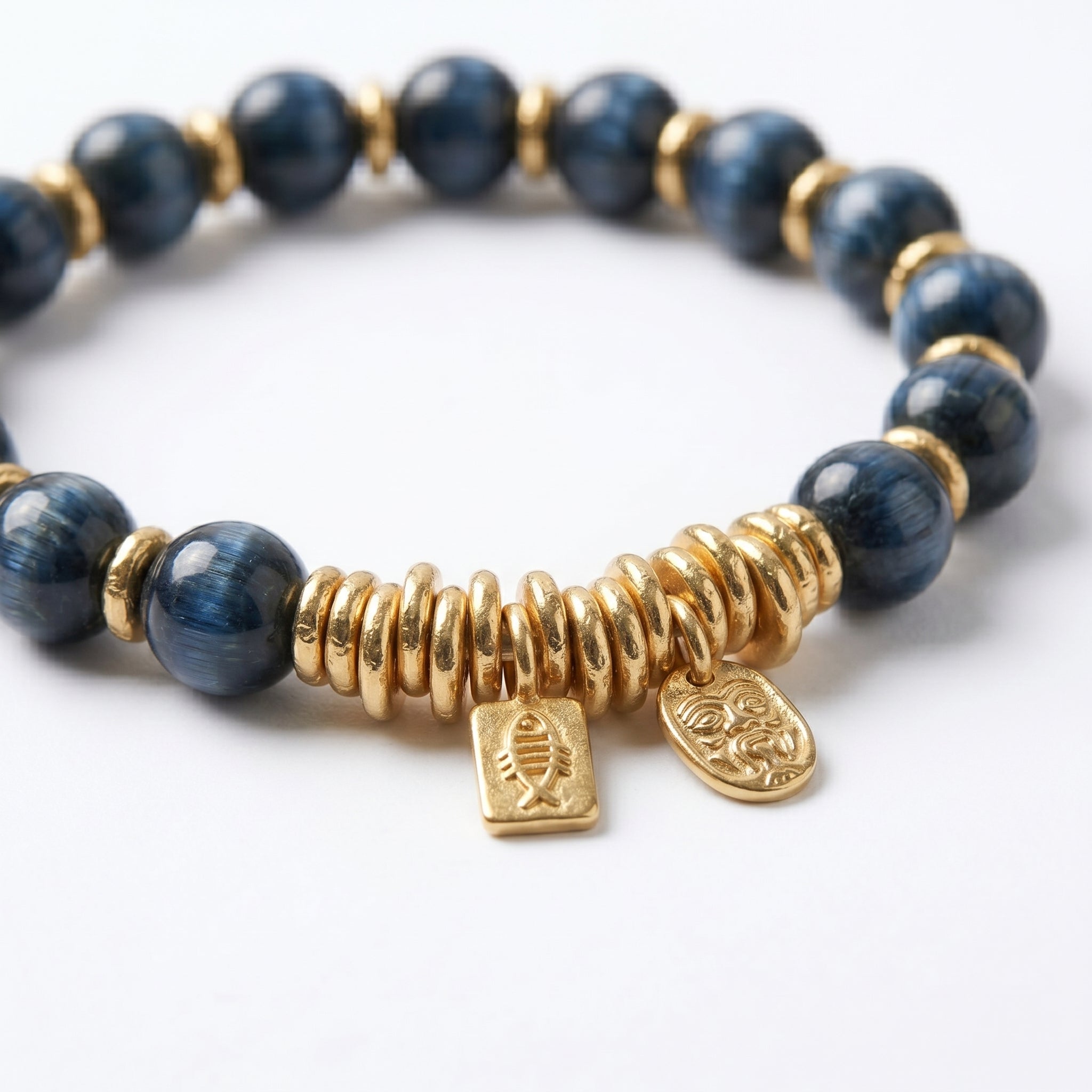 blue-tigers-eye-bracelet detail 2