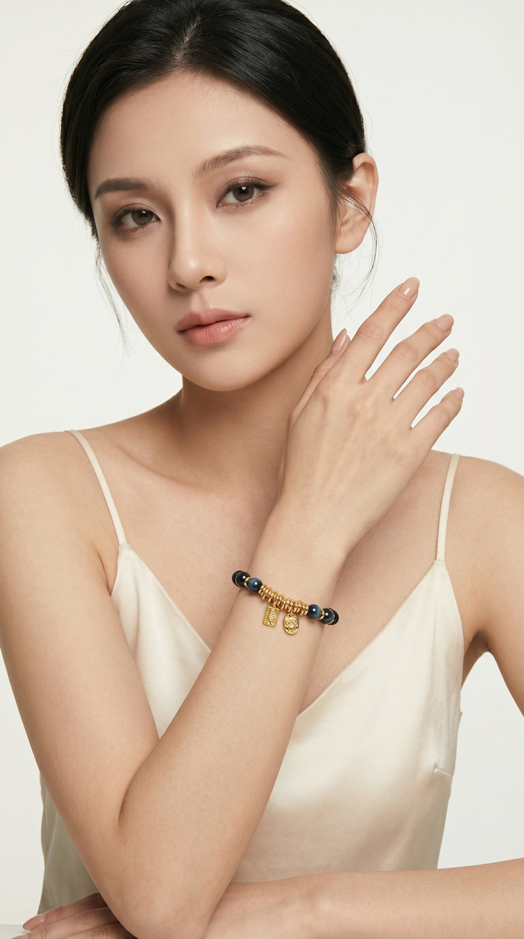 blue-tigers-eye-bracelet wrist