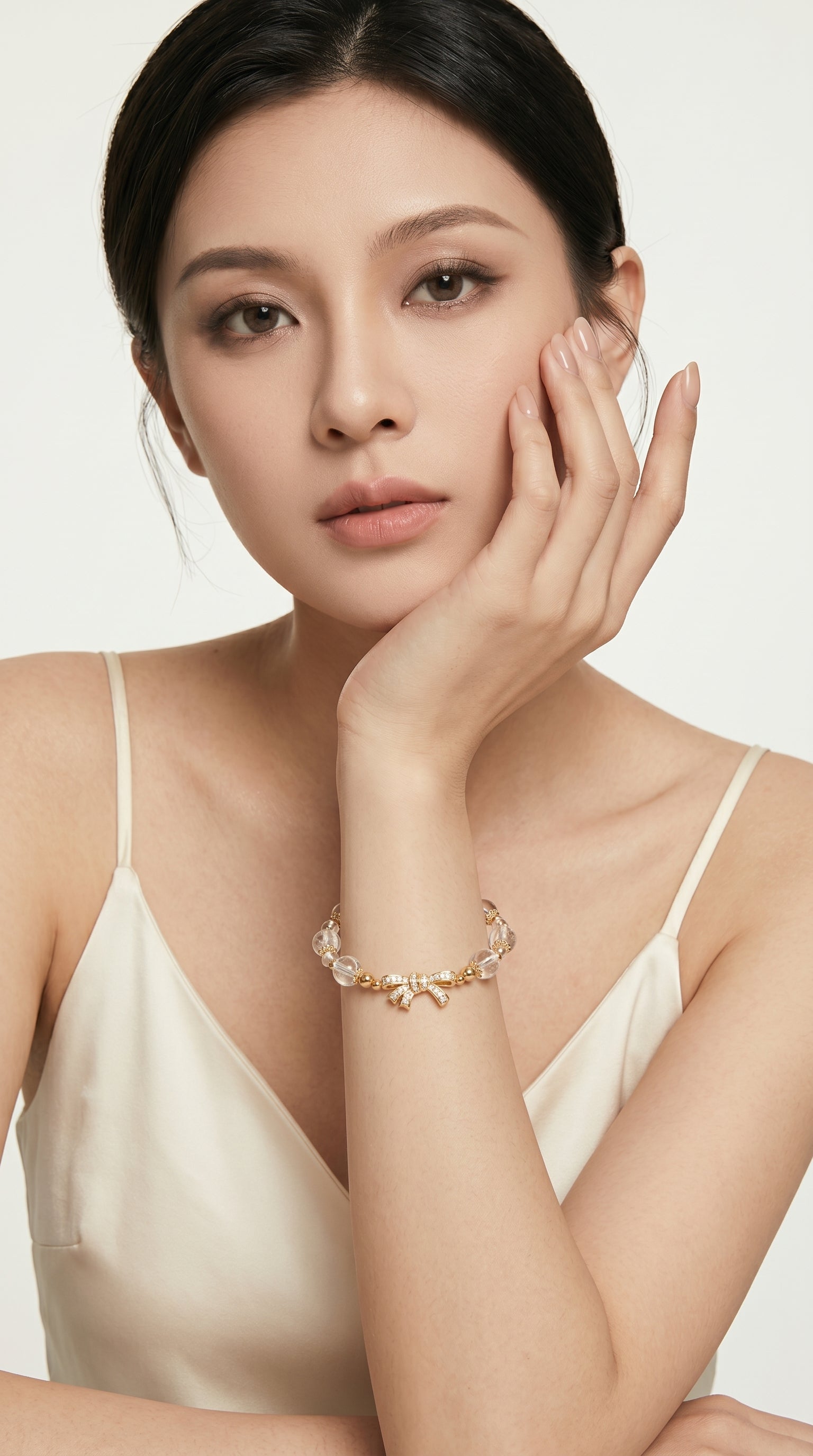 clear-quartz-bracelet wrist