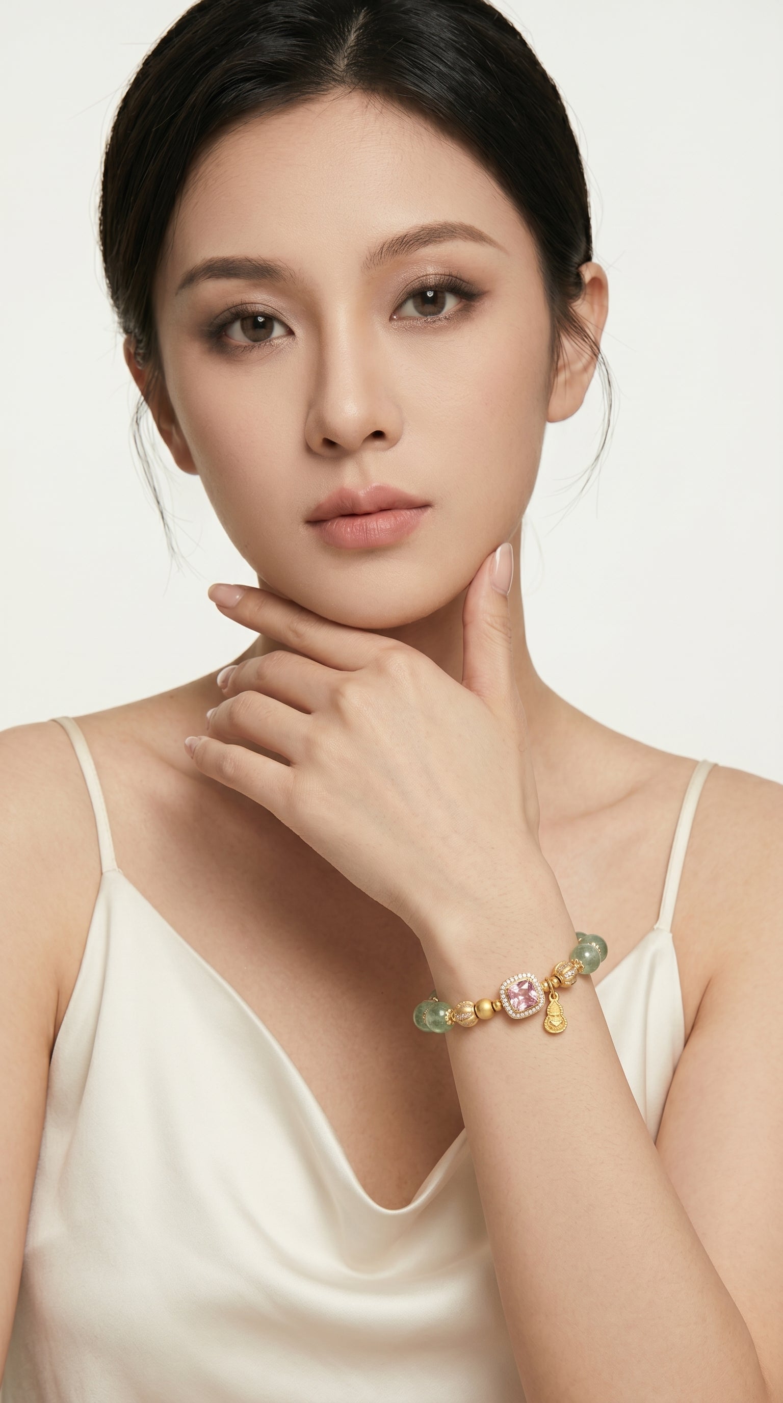 green-fluorite-love-bracelet wrist
