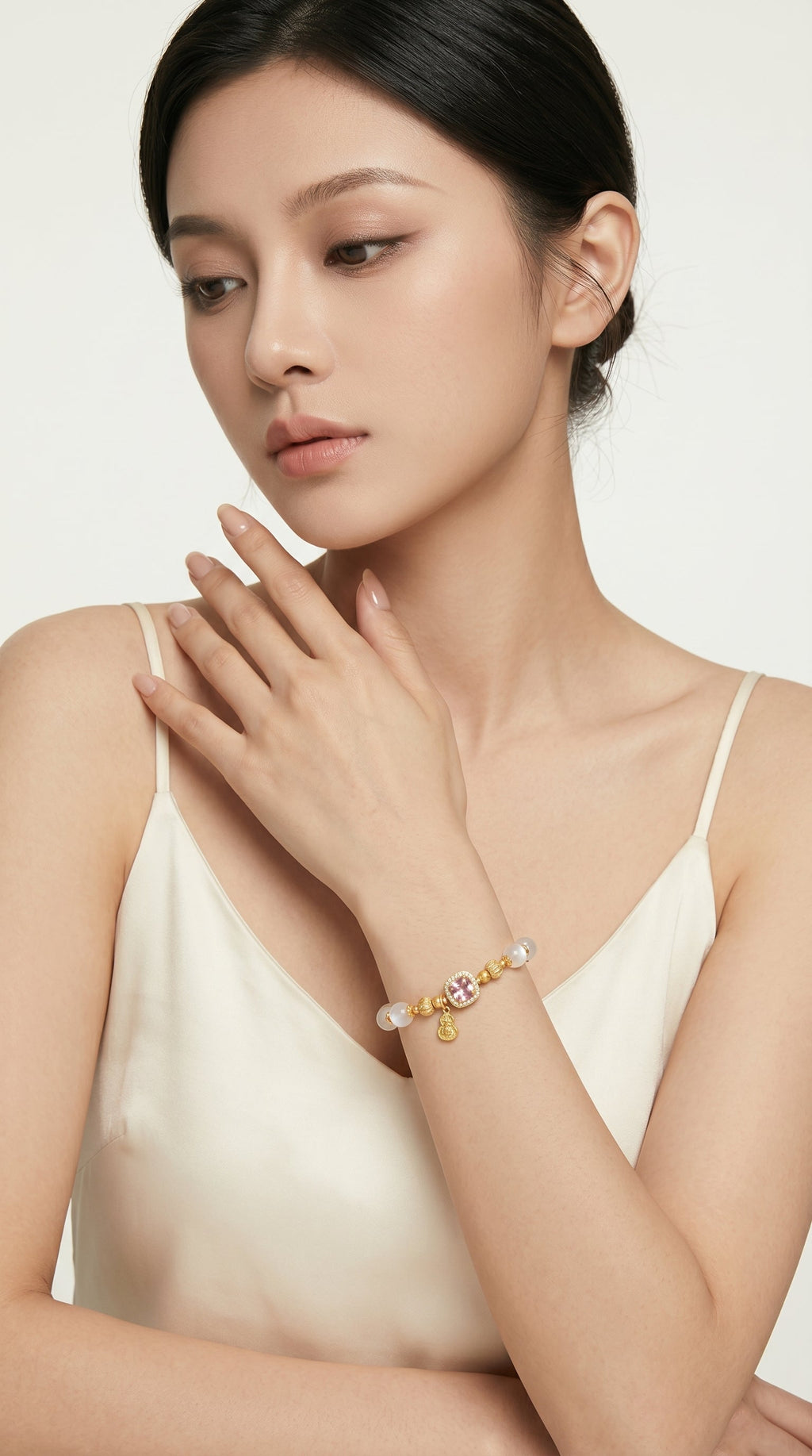 white-moonstone-bracelet wrist