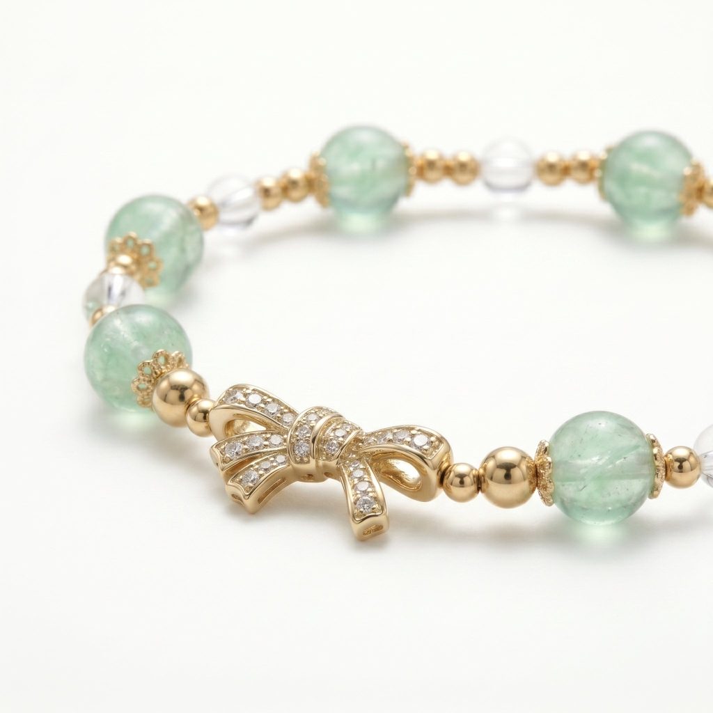 Mio&Gem green fluorite bracelet Origin design detail · 8mm main stone, 6mm clear quartz spacers, zircon bow charm